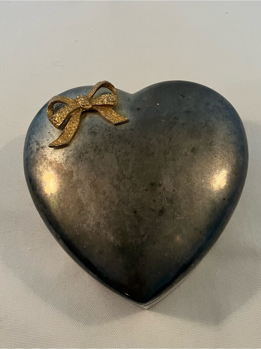 VTG Silver Plated Metal Heart Trinket Box Gold Bow Cottagecore Granny Maximalist